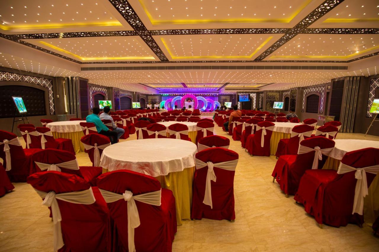 Hotel Sukhdeo Palace Gajá Kültér fotó
